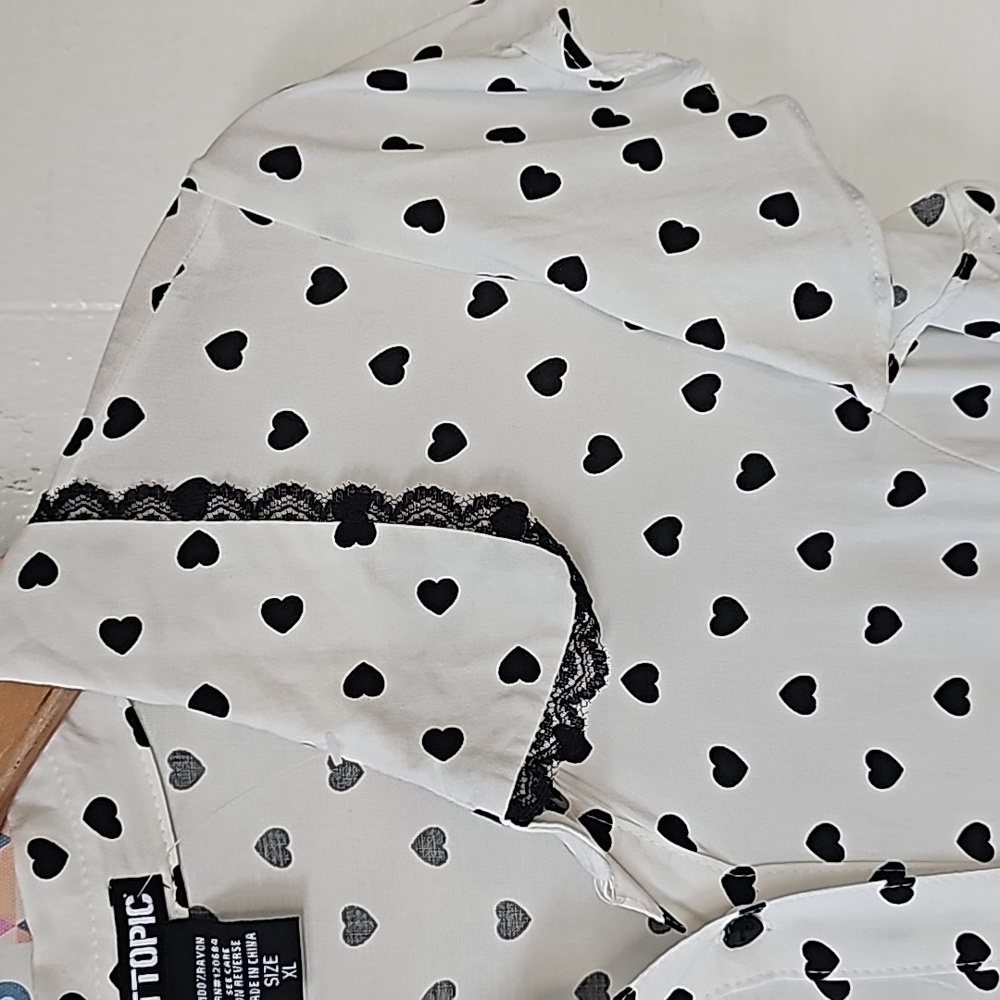 Hot Topic Dress Hearts Button Down Front Shortsleeve Size XL